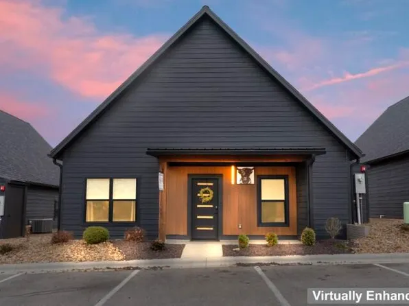 167 Poolside Pass #26, Hollister, MO 65672