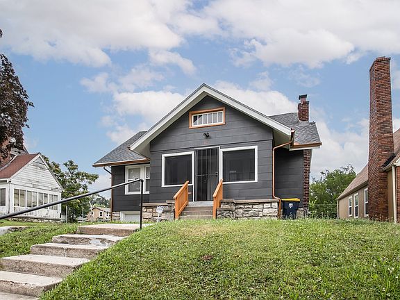 3rd image of 4421 Bellefontaine Ave