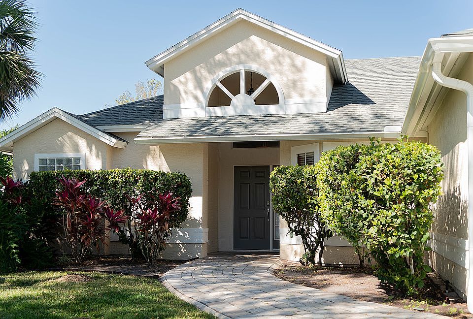 1st image of 953 Lagoon Dr