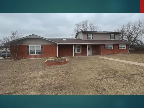 403 E Ballpark Rd, Marlow, OK 73055