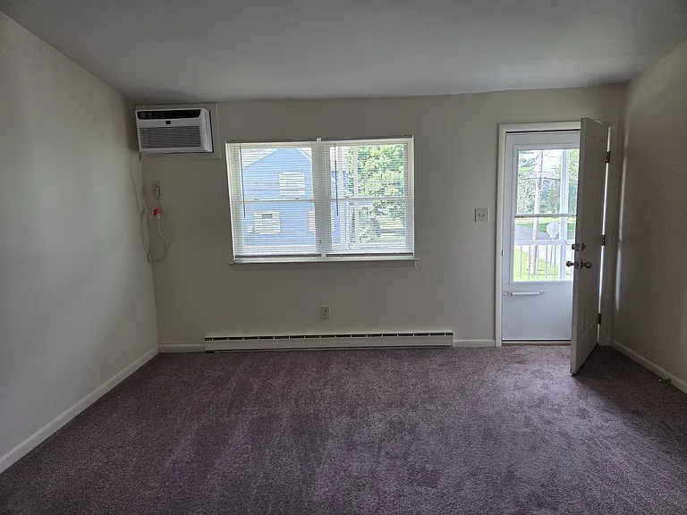 301 Ikeler St #14 — Photo 7