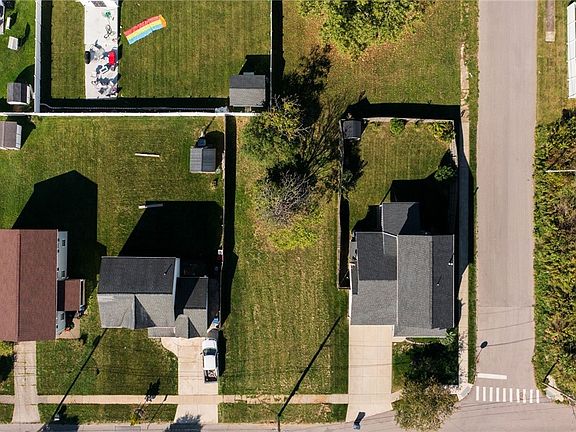 2nd image of 620 S Division St Lot 26