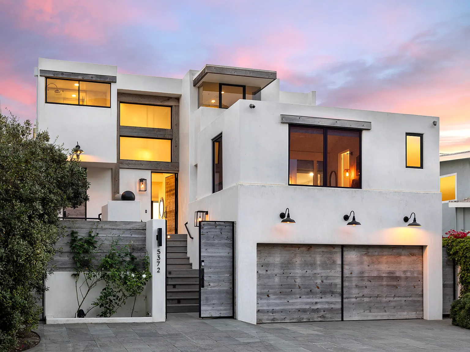 4 bed, $24,000 — Photo 2