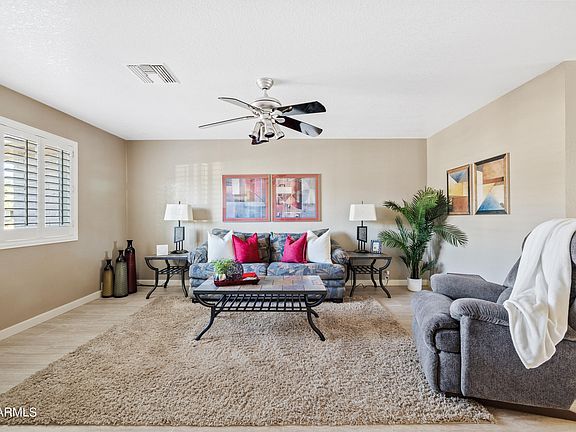 3rd image of 4929 E PARADISE Drive