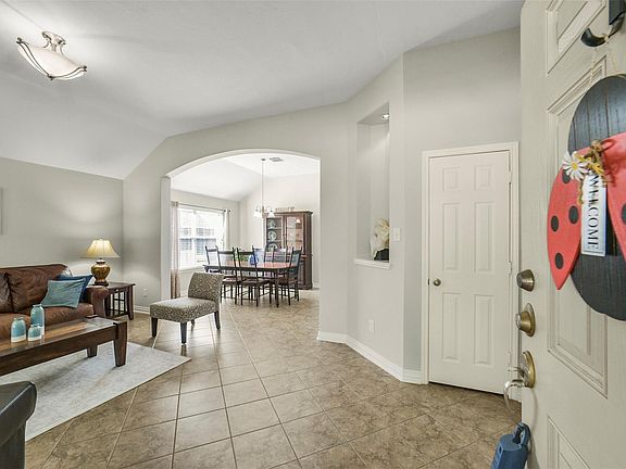 5th image of 25103 Diamond Ranch Dr