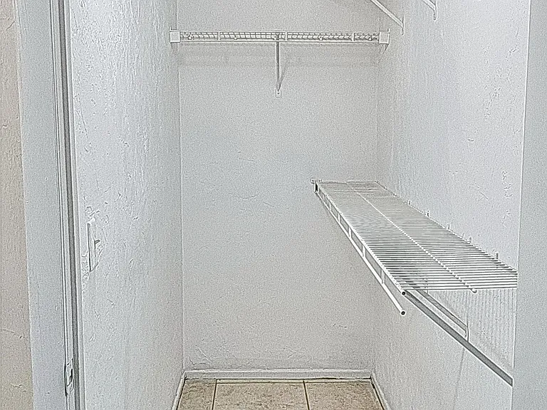 4000 SW 23rd St #1107 — Photo 8