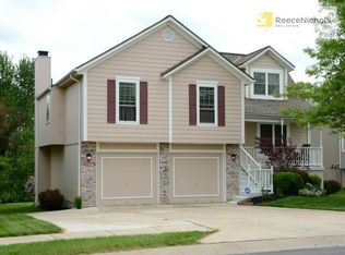 623 Old Paint Rd, Raymore, MO 64083