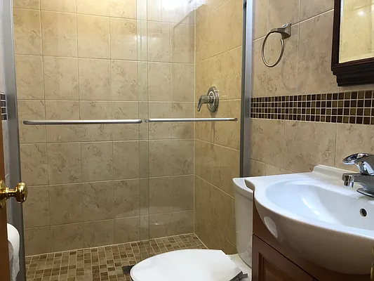 Rented by Compass | media 7