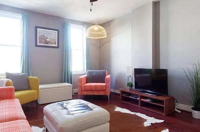 1 bed, 700 sqft, $1,600 — Photo 3