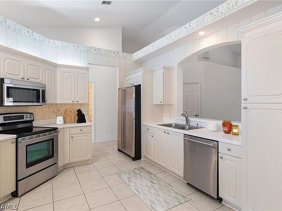 4th image of 9340 Alamander Ct APT 606