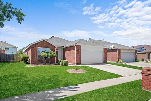 1052 Harriman Dr Photo 1