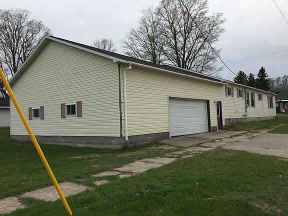 4th image of 7484 McMillan Ave