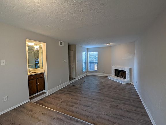 4th image of 6646 E Lovers Ln APT 1002