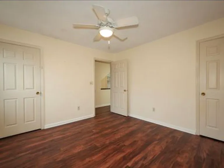 38 Stillwater Dr — Photo 6