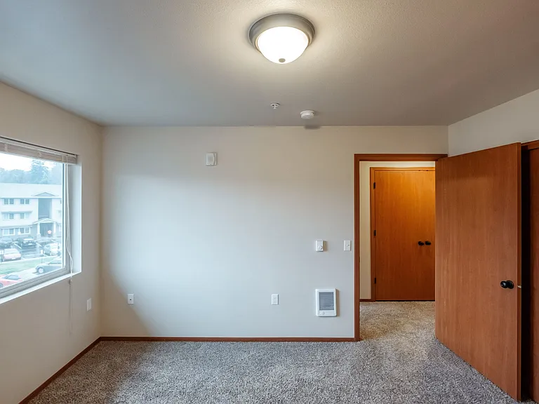 Lafayette Place Apartments — Photo 31