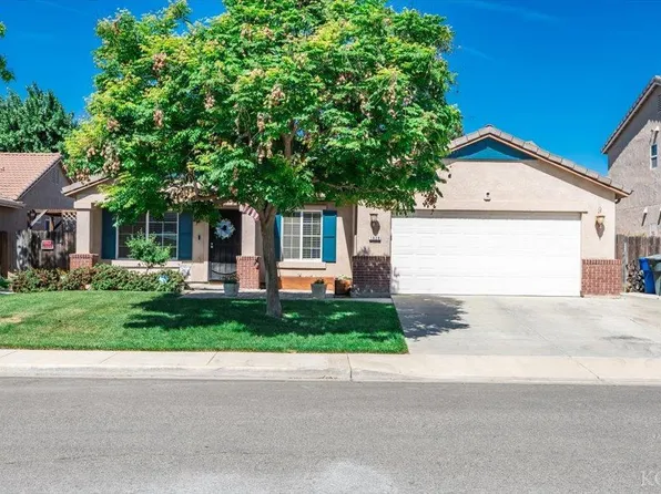 1928 N Bordeaux Way, Hanford, CA 93230