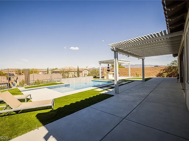 11386 Villa Bellagio Dr — Photo 23