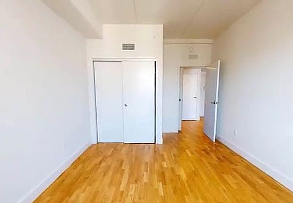 4th image of 117 Troutman St Floor 2