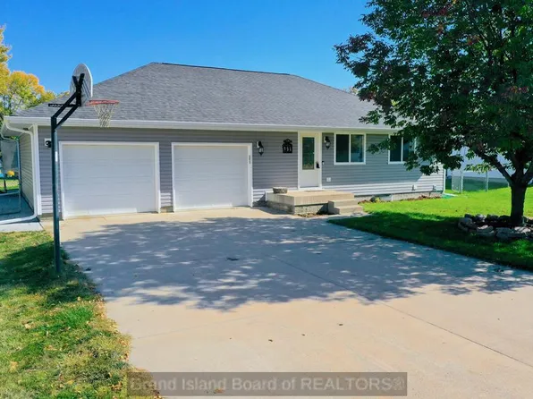 1311 Marshall St, Wood River, NE 68883