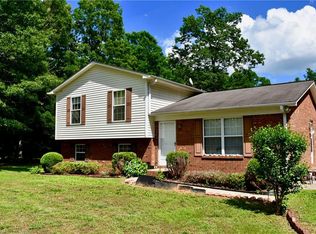 172 Decker Rd, Thomasville, NC 27360