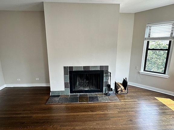 5th image of 920 W Belle Plaine Ave #3