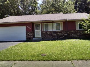 8621 Stonewall Dr, Indianapolis, IN