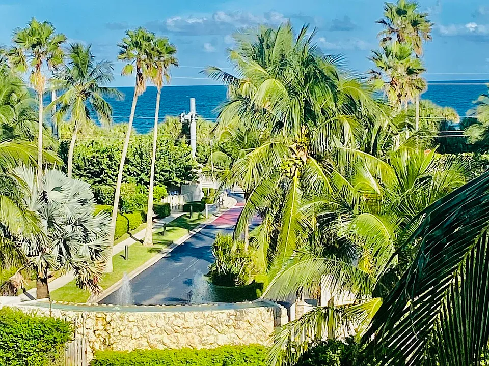 5049 N Highway A1A #402