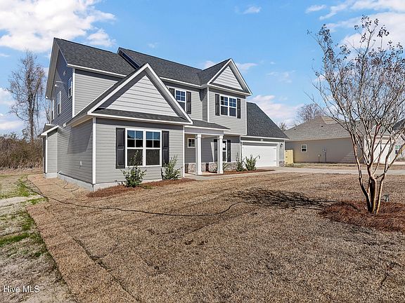 4th image of 120 Woodford Drive