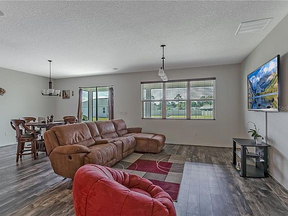 2nd image of 1928 Plumas Way