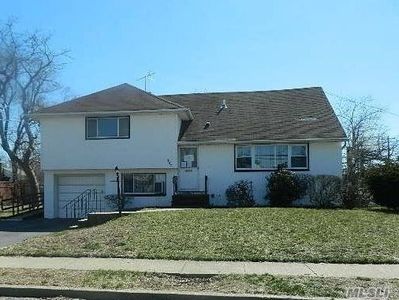 117 W Henrietta Ave, Oceanside, NY, 11572