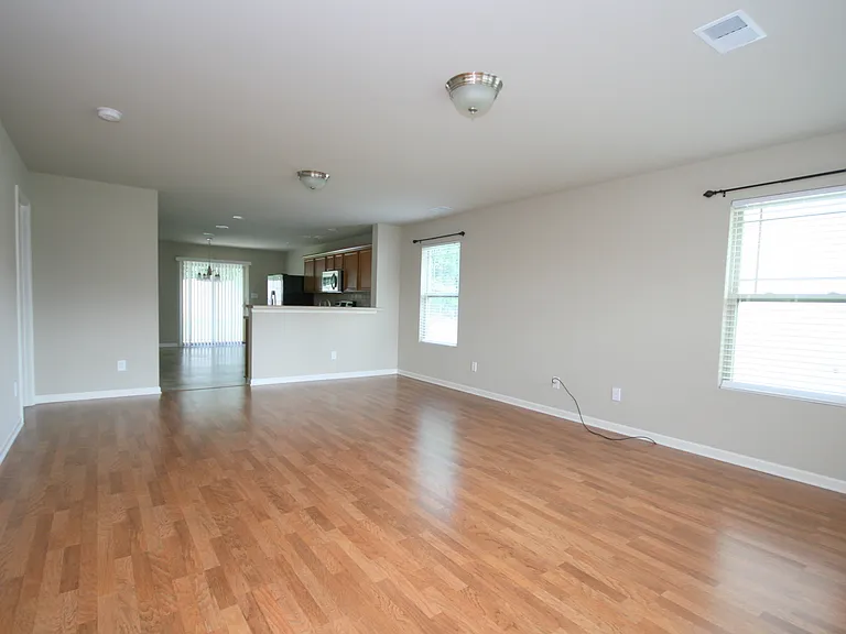 225 Bermuda Lakes Dr — Photo 16