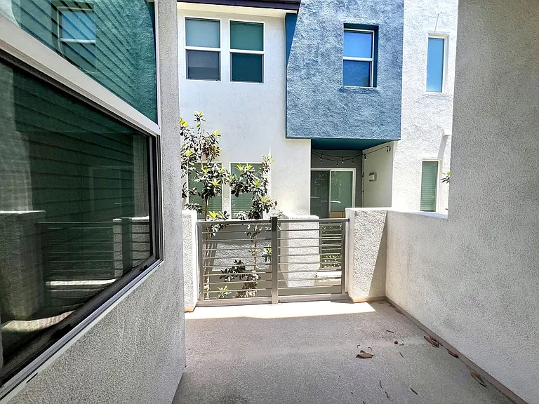 730 Brooklyn Dr — Photo 23