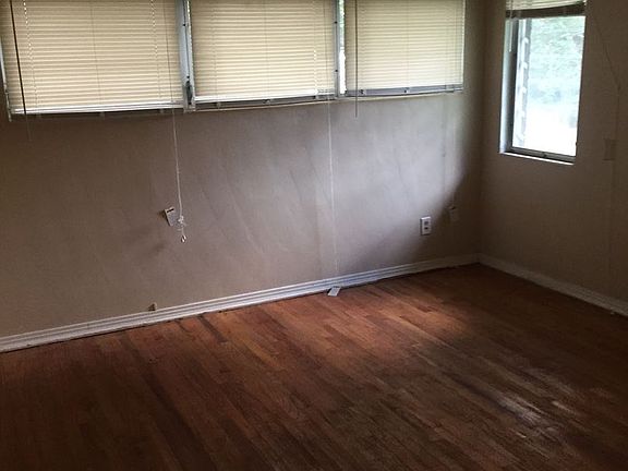 3rd image of 313 Cannon St
