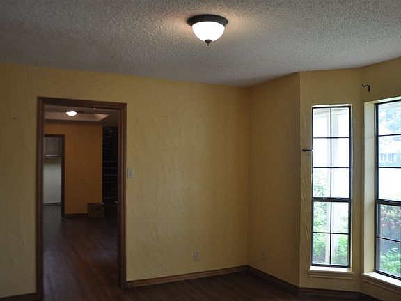 3rd image of 1614 Cindy Lou Ave