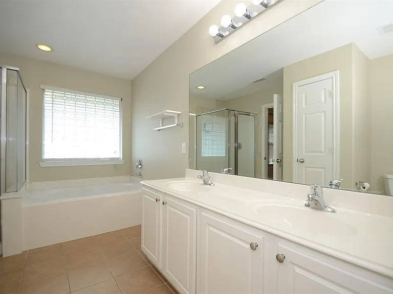 5606 Claybeck Ln — Photo 19