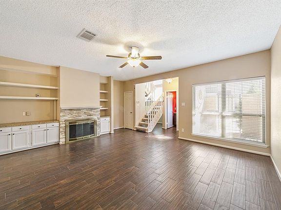 5th image of 714 Country Place Dr APT F