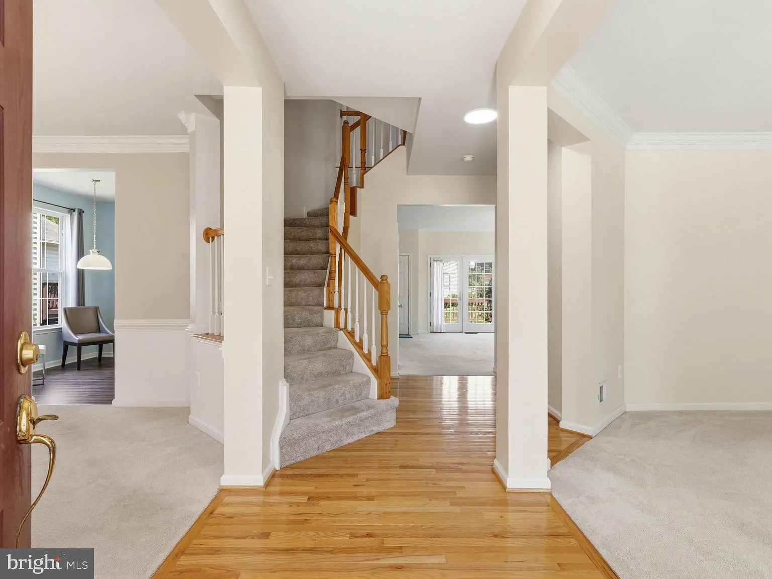 4 bed, 2.5 bath, 2602 sqft, $3,900 — Photo 2