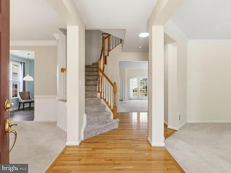 9477 Bankhead Dr — Photo 2