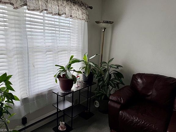 3rd image of 6805 Quaker Dr