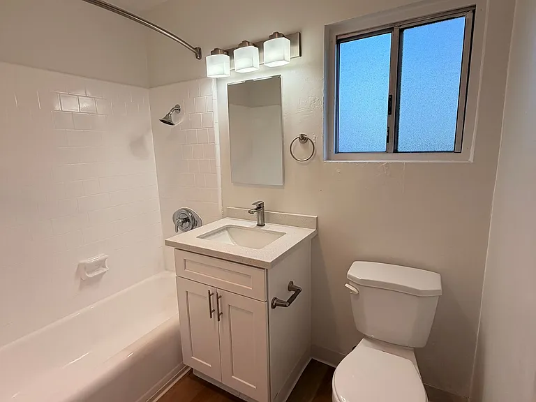 310 S Anza St — Photo 16
