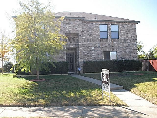 1st image of 848 Willow Wood Dr