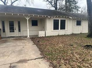 10546 Royal Oaks Dr, Houston, TX 77016