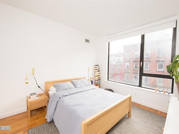 3rd image of 687 Driggs Ave APT 3M