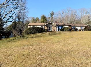 206 Rainbow Dr, Galax, VA 24333