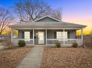 1304 N Walnut St, Champaign, IL 61820