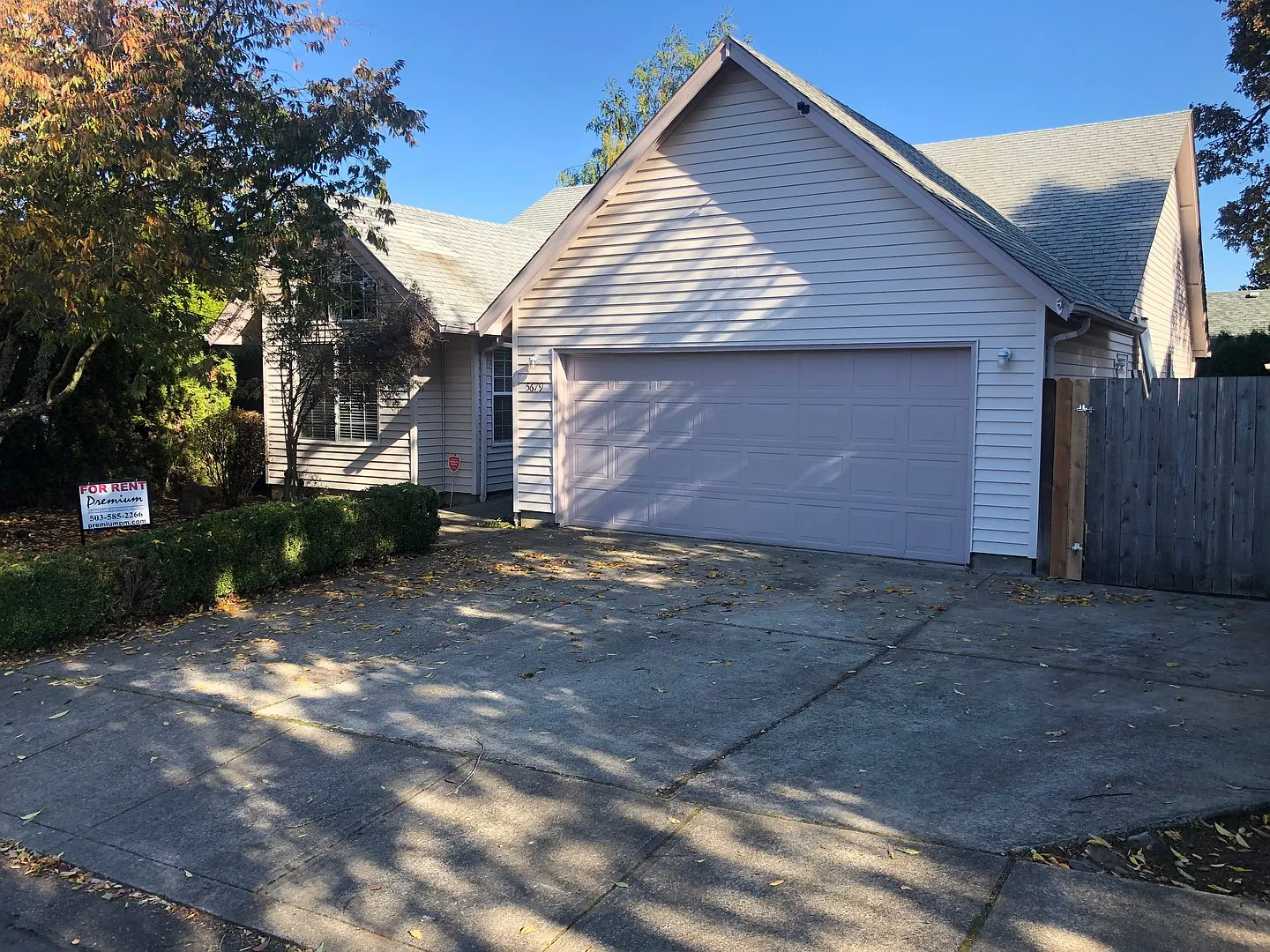 Three Bedroom Home in South Salem — Photo 1