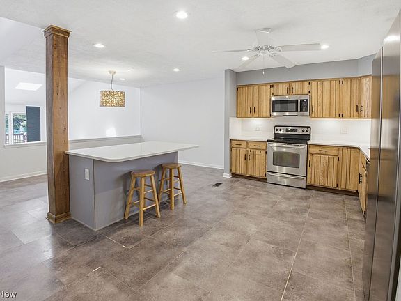 4th image of 8163 Stoney Brook Dr
