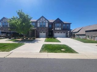 5733 Lachlan Hill Ln, Charlotte, NC 28278