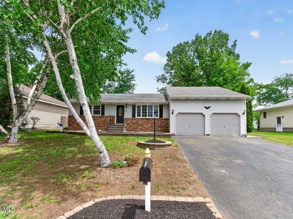 12 Winifred Drive, Albany, NY 12205