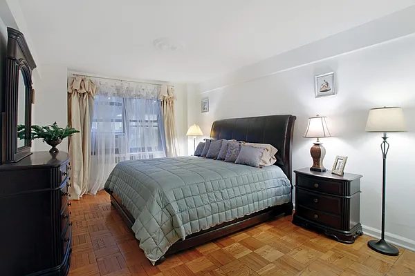 Rented by Corcoran | media 10